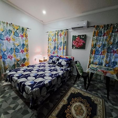수바 Tropical Almond Haven B&B 외부 사진